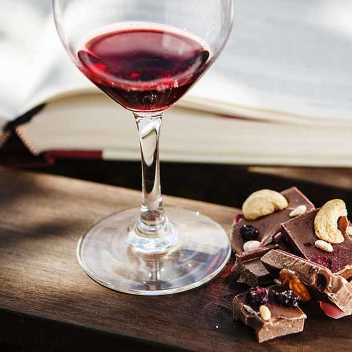 Dulce-Placer-Explorando-el-Mundo-de-los-Vinos-Tintos-Dulces 0es3.store